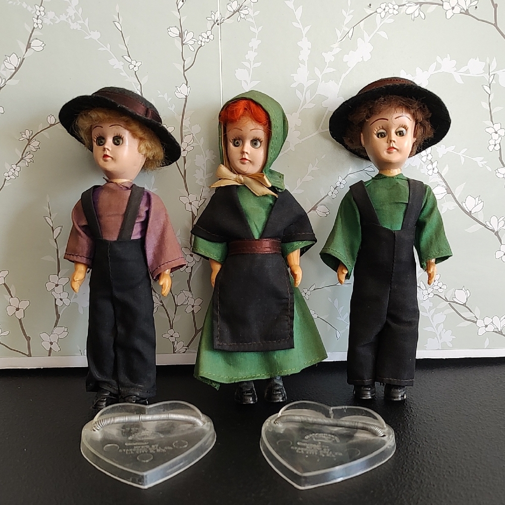 Knickerbocker Vintage Amish Dolls
